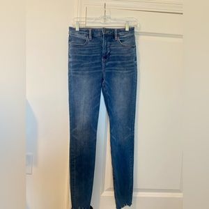 Size 4 American Eagle skinny jeans